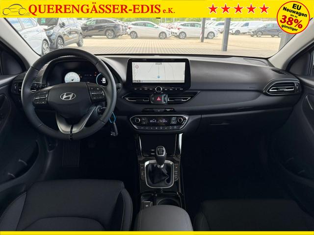 Hyundai i30 Kombi GO 1.5 DPI / Sitz + Lenkradh./ LED Navi Tempomat Alu16 PDC V.&H.m.Kamera 