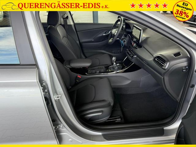 Hyundai i30 Kombi GO 1.5 DPI / Sitz + Lenkradh./ LED Navi Tempomat Alu16 PDC V.&H.m.Kamera 
