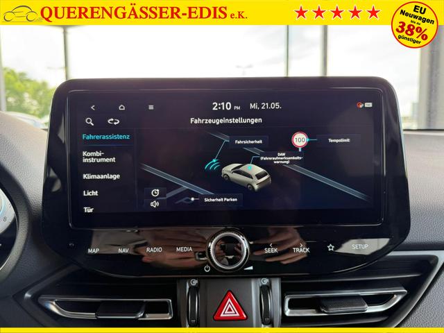Hyundai i30 Kombi GO 1.5 DPI / Sitz + Lenkradh./ LED Navi Tempomat Alu16 PDC V.&H.m.Kamera 