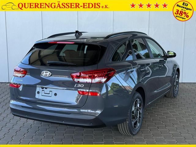 Hyundai i30 Kombi Comfort+1.5 GDI 6MT / Navi PDC V.&H. Kamera LED Carplay Sitz & Lenkr.Heiz. 