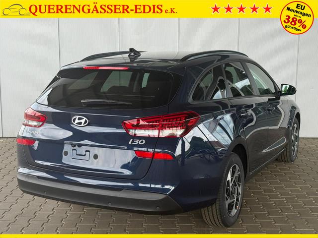 Hyundai i30 Kombi Comfort+1.5 GDI 6MT / Navi PDC V.&H. Kamera LED Carplay Sitz & Lenkr.Heiz. 
