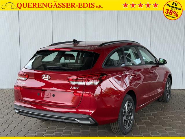 Hyundai i30 Kombi GO 1.5 DPI / Sitz + Lenkradh./ LED Navi Tempomat Alu16 PDC V.&H.m.Kamera 