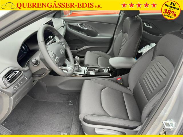 Hyundai i30 Kombi GO Plus 1.5 DPI 97 PS 6MT / Sitz + Lenkradh./ LED Navi Tempomat Alu16 PDC V.&H.m.Kamera Totenwinkel assist. 