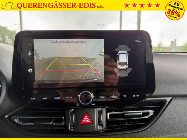 Hyundai i30 Kombi GO Plus 1.5 DPI 97 PS 6MT / Sitz + Lenkradh./ LED Navi Tempomat Alu16 PDC V.&H.m.Kamera Totenwinkel assist. 