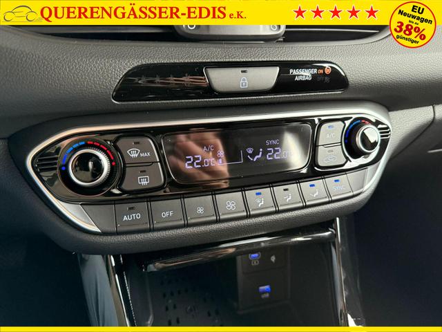 Hyundai i30 Kombi GO Plus 1.5 DPI 97 PS 6MT / Sitz + Lenkradh./ LED Navi Tempomat Alu16 PDC V.&H.m.Kamera Totenwinkel assist. 