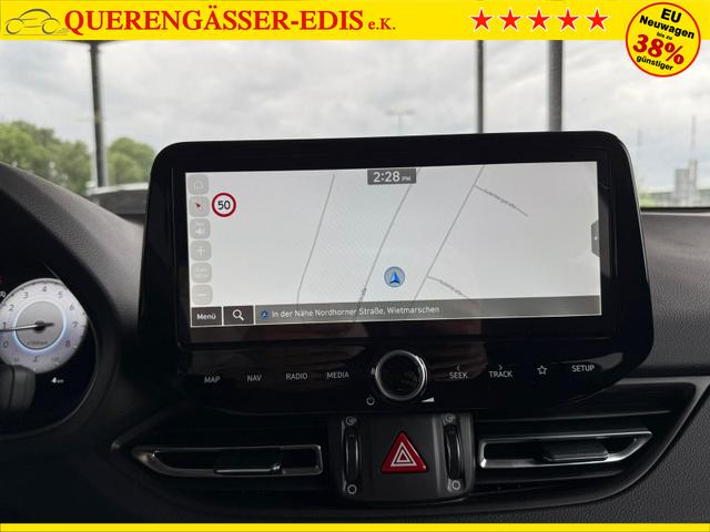 Hyundai i30 Kombi GO 1.5 DPI 97 PS / Sitz + Lenkradh./ LED Navi Tempomat Alu16 PDC V.&H.m.Kamera 