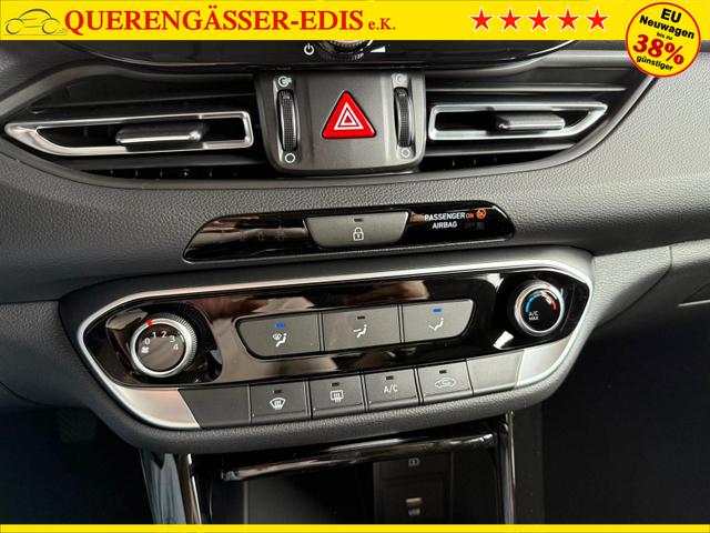 Hyundai i30 Kombi GO 1.5 DPI 97 PS / Sitz + Lenkradh./ LED Navi Tempomat Alu16 PDC V.&H.m.Kamera 