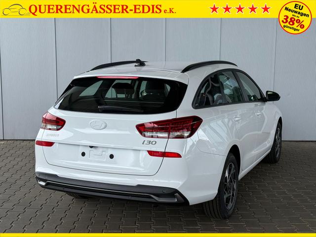 Hyundai i30 Kombi GO 1.5 DPI 97 PS / Sitz + Lenkradh./ LED Navi Tempomat Alu16 PDC V.&H.m.Kamera 