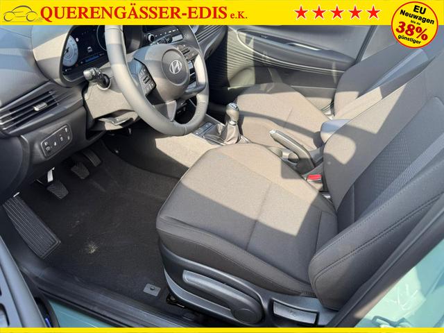 Hyundai i20 Comfort 1.2 MPI / Sitz + Lenkradheizung Navi Tempomat PDC Kamera Alu 16" *Frei Haus geliefert, ab der 2. Bestellung* 