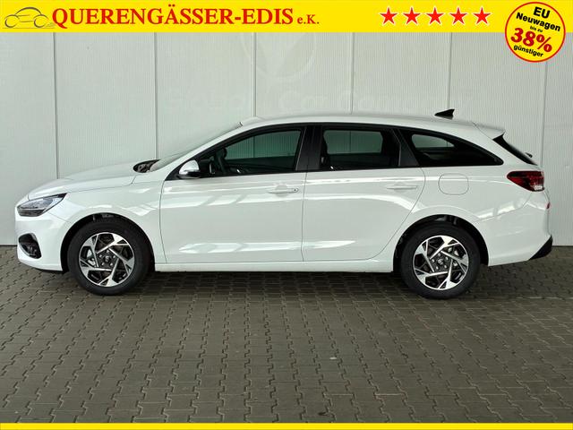 Hyundai i30 Kombi Comfort 1.5 GDi / LED Navi PDC V&H + Kamera Tempomat Carplay Alu 16" 