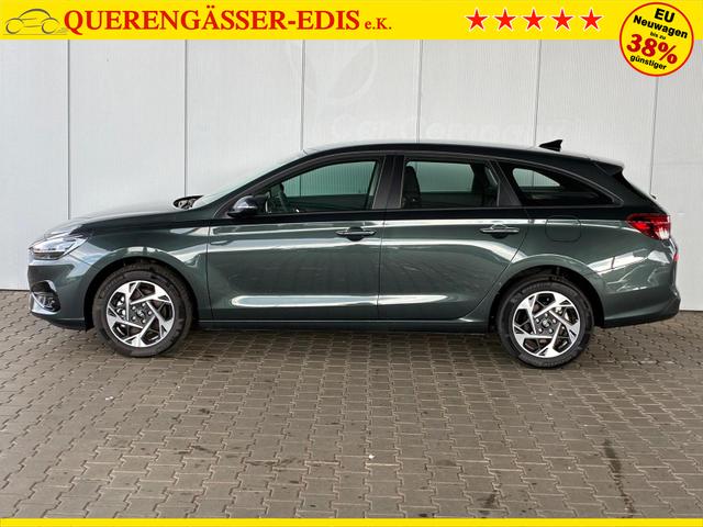 Hyundai i30 Kombi Comfort 1.5 GDi / LED Navi PDC V&H + Kamera Tempomat Carplay Alu 16" 