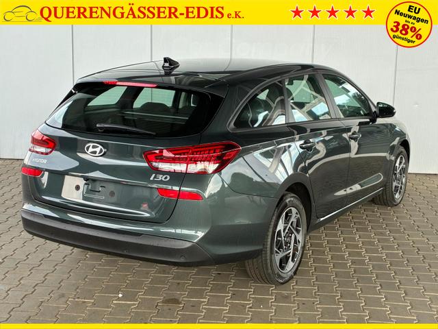 Hyundai i30 Kombi Comfort 1.5 GDi / LED Navi PDC V&H + Kamera Tempomat Carplay Alu 16" 
