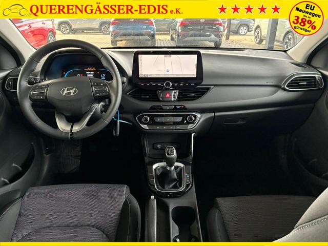 Hyundai i30 Kombi Comfort 1.0 GDI 100PS 6MT Navi / PDC V&H. m. Kamera LED Nebel 