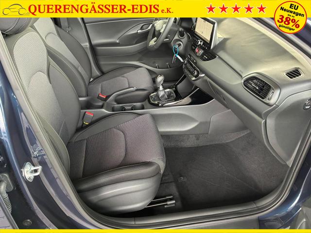 Hyundai i30 Kombi Comfort 1.0 GDI 100PS 6MT Navi / PDC V&H. m. Kamera LED Nebel 
