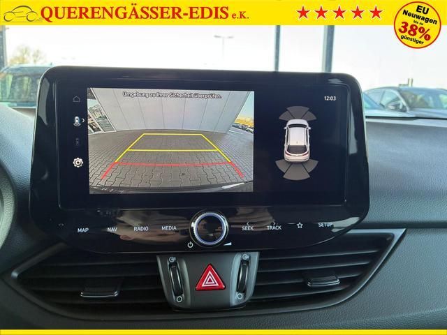 Hyundai i30 Kombi Comfort 1.5 GDI 95PS 6MT Navi / PDC V&H. m. Kamera LED Nebel 15'' LM 