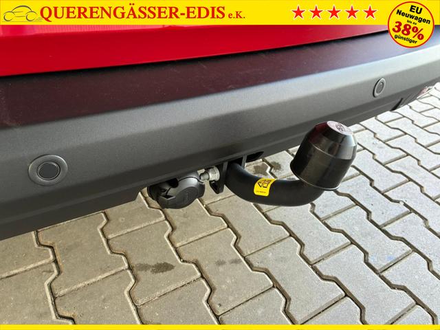 Ford Tourneo Courier Titanium 1.0 Ecoboost / PDC V&H +Kamera Shz vo AHK fest Alu 16" 