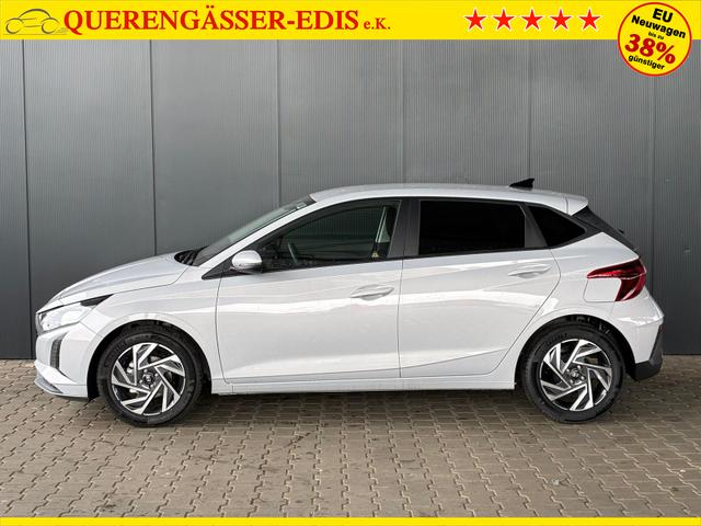 Hyundai i20 Pure 1.2 MPI / Navi PDC Hinten + Kamera Abgedunkelte Scheiben Tempomat Alu 16" 
