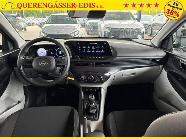Hyundai i20 Pure 1.2 MPI / Navi PDC Hinten + Kamera Abgedunkelte Scheiben Tempomat Alu 16" 