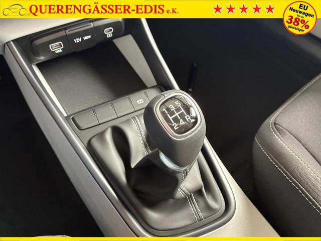 Hyundai i20 Pure 1.2 MPI / Navi PDC Hinten + Kamera Abgedunkelte Scheiben Tempomat Alu 16" 