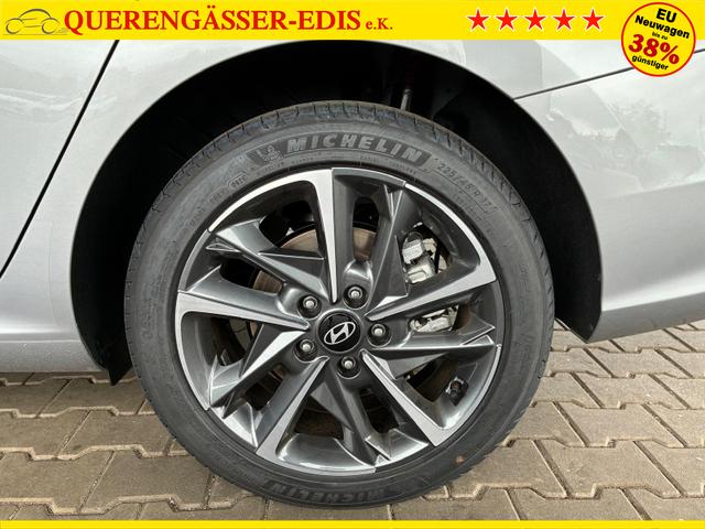 Hyundai i30 Kombi Comfort Plus 1.0 TGDI DCT / Navi Sitz + Lenkradheizung PDC V&H Kamera LED Alu 17" 