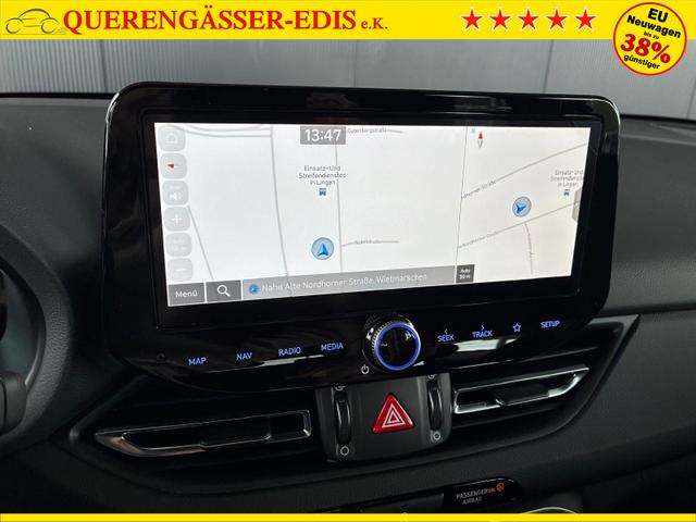 Hyundai i30 Kombi Comfort Plus 1.0 TGDI DCT / Navi Sitz + Lenkradheizung PDC V&H Kamera LED Alu 17" 