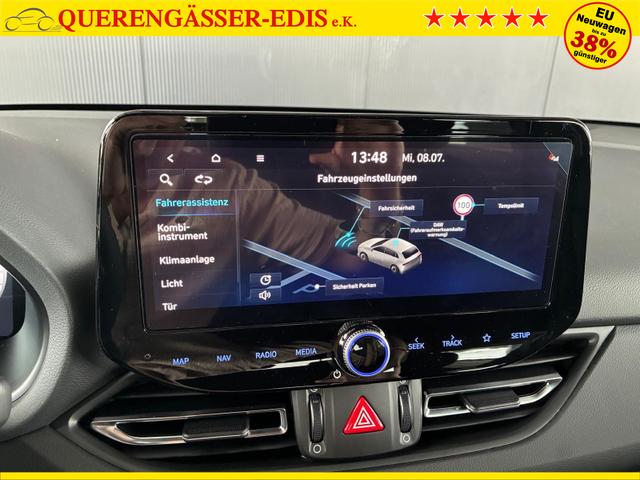 Hyundai i30 Kombi Comfort Plus 1.0 TGDI DCT / Navi Sitz + Lenkradheizung PDC V&H Kamera LED Alu 17" 