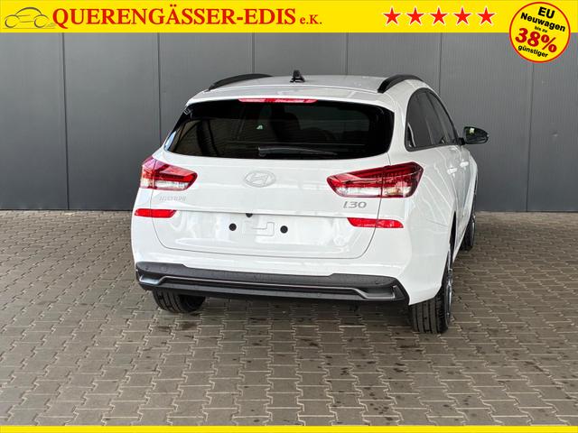 Hyundai i30 Kombi Comfort Plus 1.0 TGDI DCT / Navi Sitz + Lenkradheizung PDC V&H Kamera LED Alu 17" 
