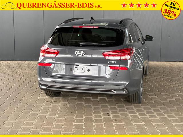 Hyundai i30 Kombi Comfort Plus 1.0 TGDI DCT / Navi Sitz + Lenkradheizung PDC V&H Kamera LED Alu 17" 