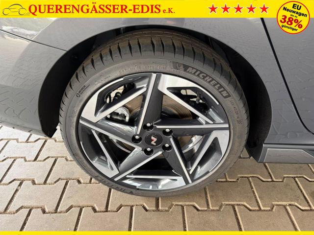 Hyundai i30 Kombi N-Line 1.5 T-GDI 48V / Navi PDC V&H + Kamera Sitz Lenkradheizung LED Alu 18" 
