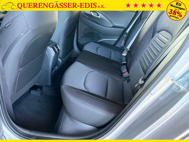 Hyundai i30 Kombi Comfort Plus 1.0 TGDI DCT Navi / Adaptiver Tempomat/ Totwinkel Assistent/ Alu 17" 