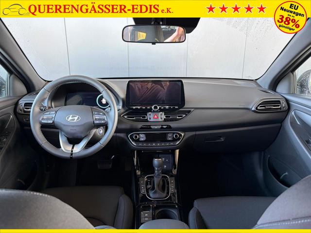Hyundai i30 Kombi Comfort Plus 1.0 TGDI DCT Navi / Adaptiver Tempomat/ Totwinkel Assistent/ Alu 17" 