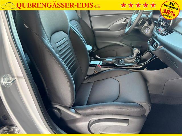 Hyundai i30 Kombi Comfort Plus 1.0 TGDI DCT Navi / Adaptiver Tempomat/ Totwinkel Assistent/ Alu 17" 