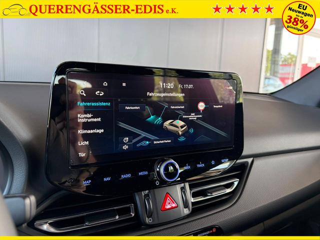 Hyundai i30 Kombi Comfort Plus 1.0 TGDI DCT Navi / Adaptiver Tempomat/ Totwinkel Assistent/ Alu 17" 