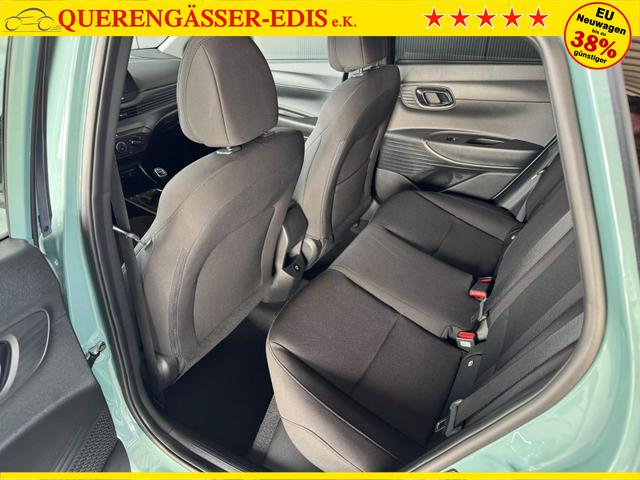 Hyundai i20 Smart 1.0 T-GDi 90PS 6MT Black Pack / Kamera Navi Fernlichtassistent Tempomat Sitz + Lenkradheizung Alu 16" 