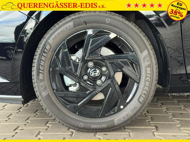 Hyundai i20 Go Plus! 1.0 T-GDI 90PS 7-DCT / Navi Spurhalteassistent /Tempomat Kamera Sitz + Lenkradheizung Alu 16'' 