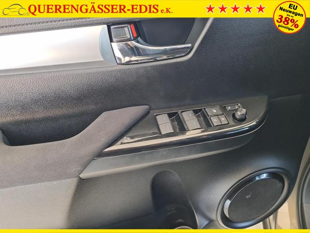 Toyota Hilux Double Cab Comfort 4x4 2.4D DoubleCab AHK RSA PCS LDA 