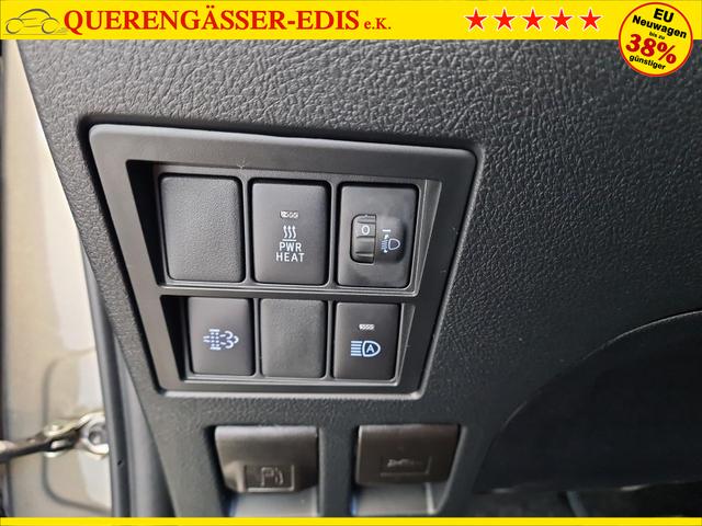 Toyota Hilux Double Cab Comfort 4x4 2.4D DoubleCab AHK RSA PCS LDA 
