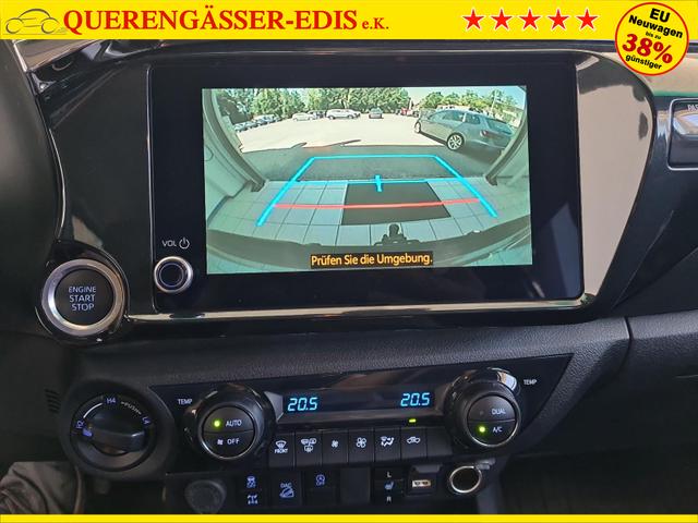 Toyota Hilux Double Cab Comfort 4x4 2.4D DoubleCab AHK RSA PCS LDA 