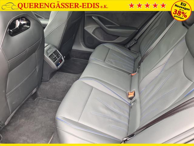 Volkswagen Passat Alltrack 2.0 TSI 195 kW 4Motion R-Line Signature DCCpro AHK H&K 