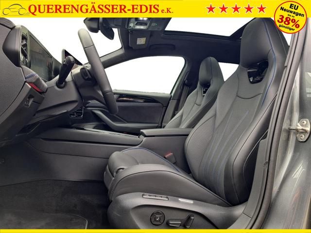 Volkswagen Passat Alltrack 2.0 TSI 195 kW 4Motion R-Line Signature DCCpro AHK H&K 