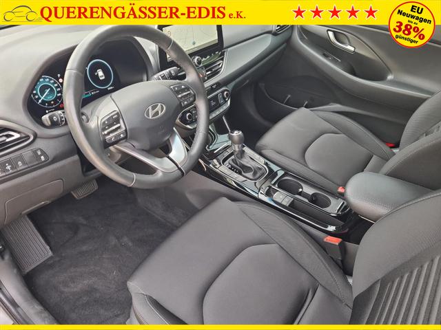 Hyundai i30 Kombi Advantage cw vAHK Navi LED DAB Kamera Winter 