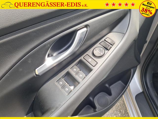 Hyundai i30 Kombi Advantage cw vAHK Navi LED DAB Kamera Winter 
