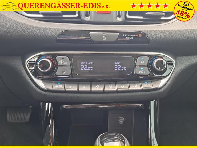 Hyundai i30 Kombi Advantage cw vAHK Navi LED DAB Kamera Winter 