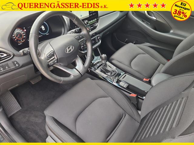 Hyundai i30 Kombi Advantage cw vAHK Navi LED DAB Kamera Winter 