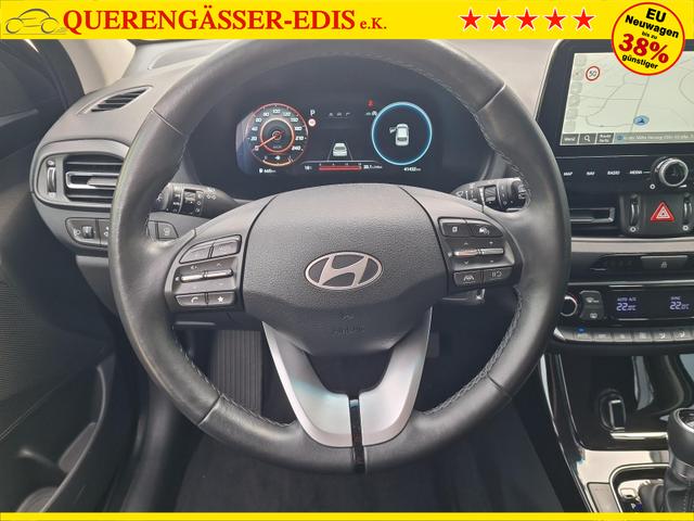 Hyundai i30 Kombi Advantage cw vAHK Navi LED DAB Kamera Winter 