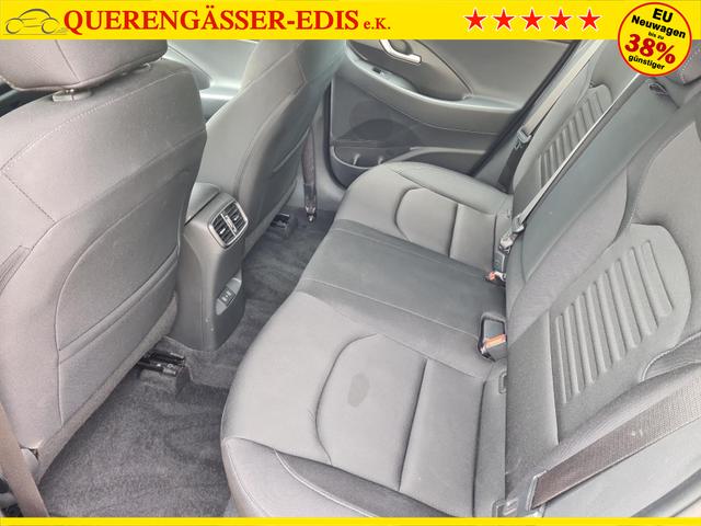 Hyundai i30 Kombi Advantage cw vAHK Navi LED DAB Kamera Winter 