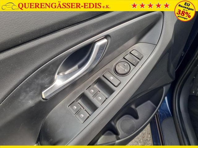 Hyundai i30 Kombi Advantage cw vAHK Navi LED DAB Kamera Winter 