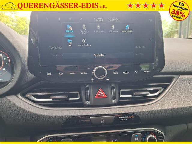 Hyundai i30 Kombi Advantage cw vAHK Navi LED DAB Kamera Winter 
