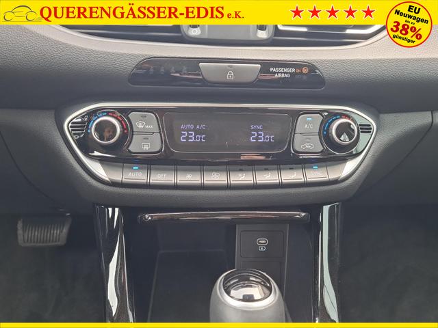 Hyundai i30 Kombi Advantage cw vAHK Navi LED DAB Kamera Winter 