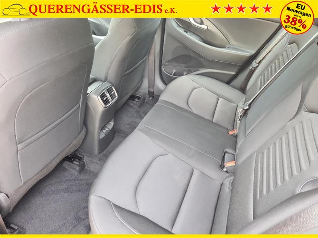 Hyundai i30 Kombi Advantage cw vAHK Navi LED DAB Kamera Winter 